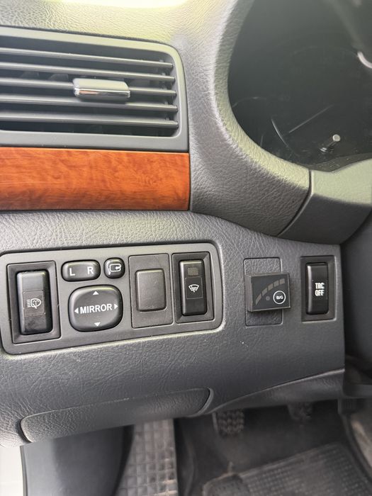 Продам Toyota Avensis 2007 год
