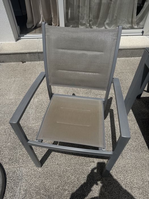 Conjunto de 6 cadeiras e mesa de jardim em aluminio