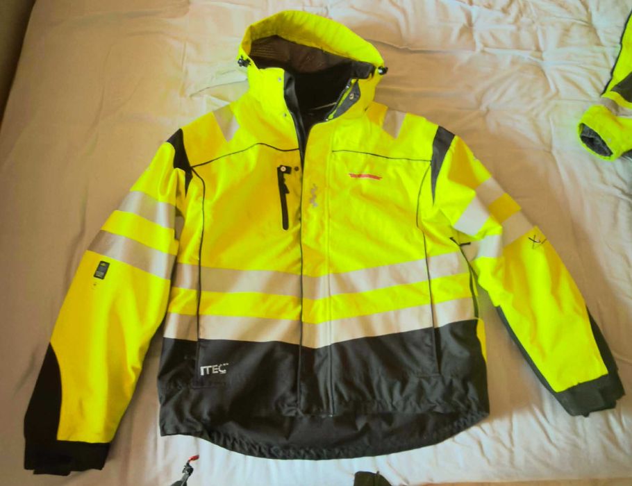 Zimowa kurtka robocza - UNIVERN - XXL - 62-64  podwójne obszycie