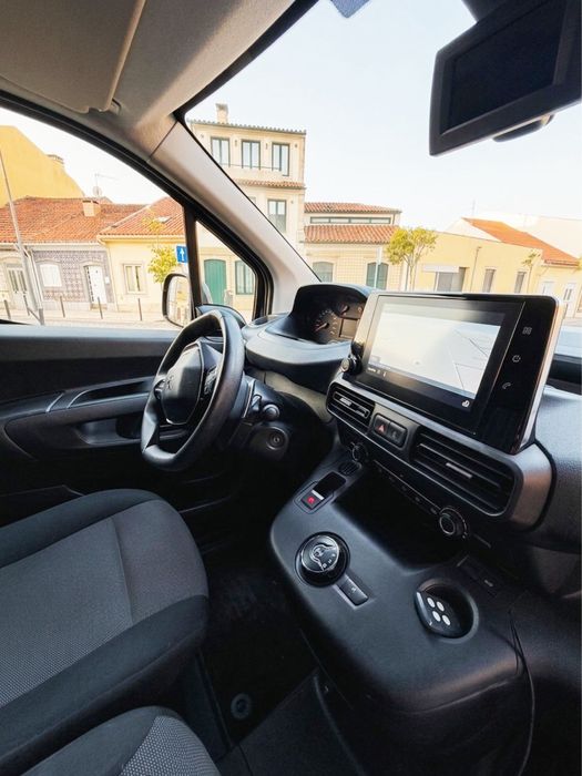 Peugeut partner longa 1.5 cx. Autom. 130cv (iva dedutivel)