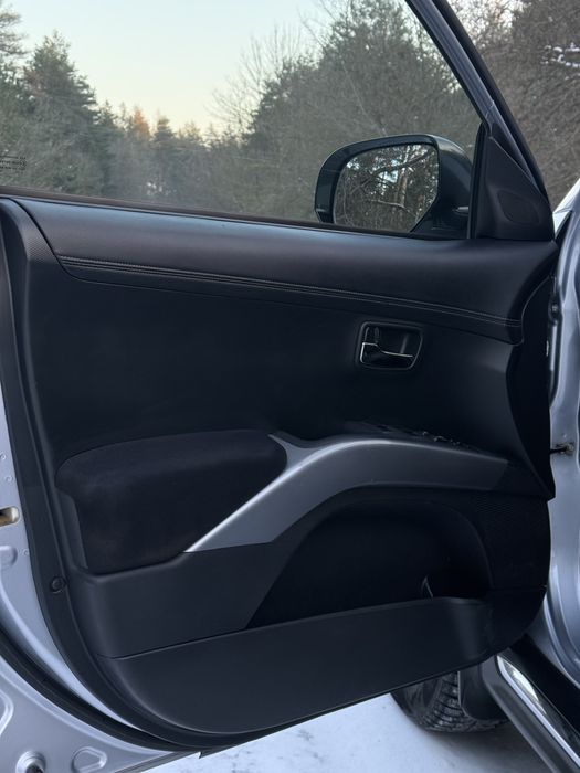 Продам Мітсубісі Аутлендер 2011 року 2.2 дизель