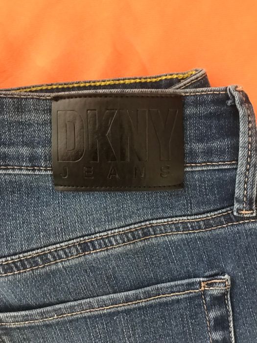 Джинсы женские DKNY
