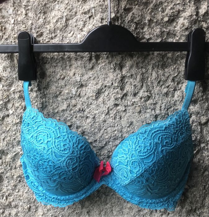 Biustonosz Gossard Luxury Lace turkusowy push-up plunge 65E 65DD 30DD