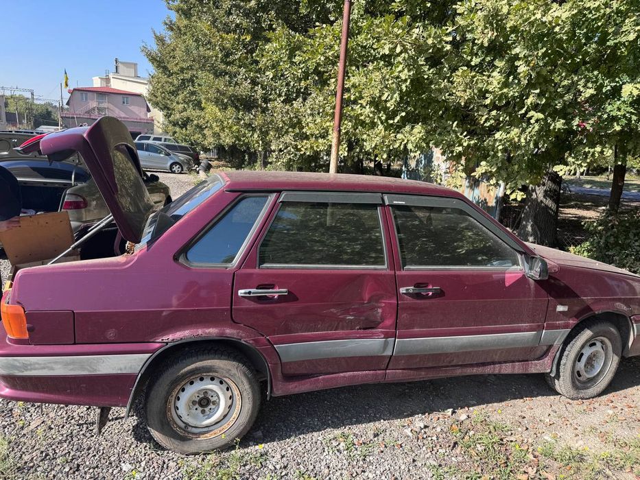 Продам стекла на ВАЗ 2115