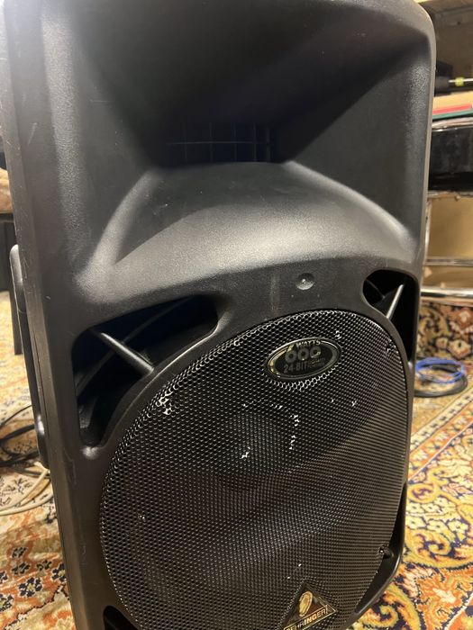 Coluna Behringer Eurolive B412DSP (avariada)