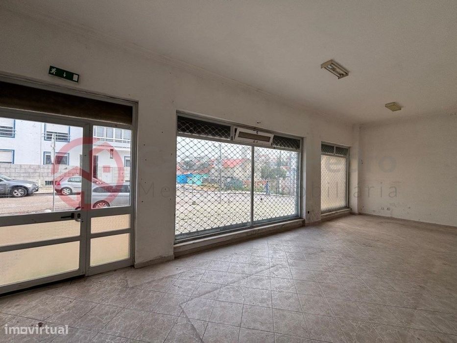 Loja em fase de aprovação para passagem a afetação de habitação, no...