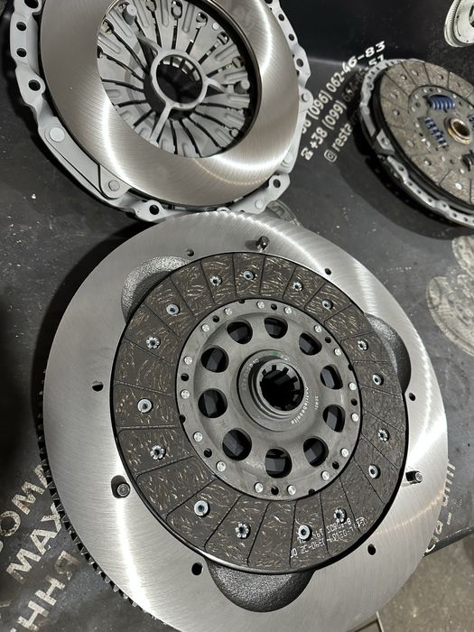 Демпфер Маховик продаж обмін