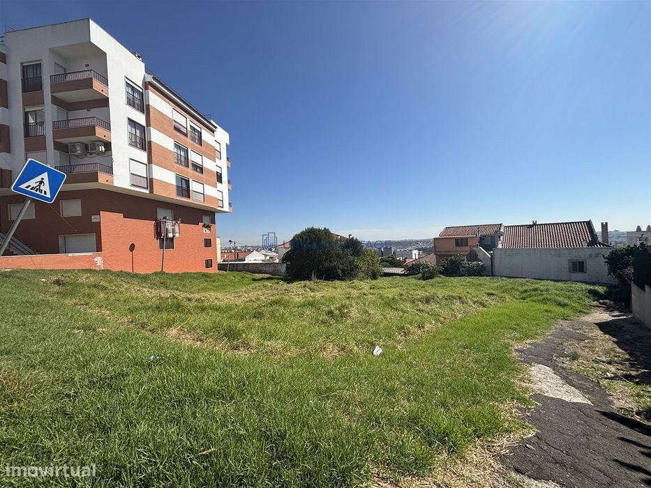 Terreno Para Construção  Venda em Mina de Água,Amadora — Mina De Água, Lisboa