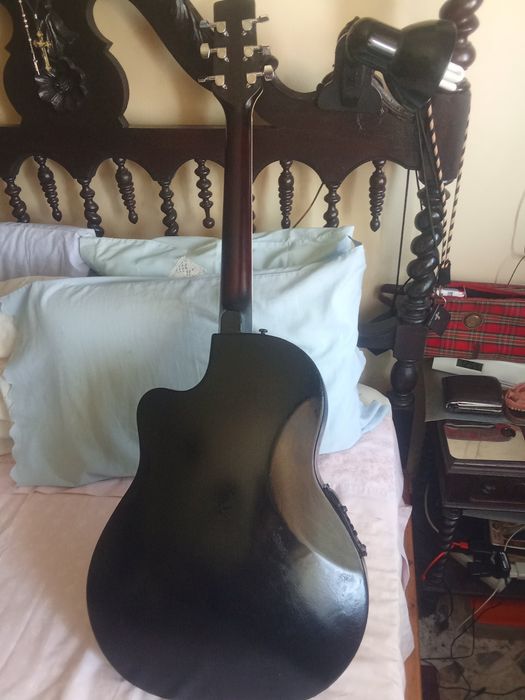 Guitarra electroacustica XP, roundback