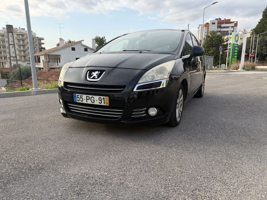 Peugeot 5008 2011