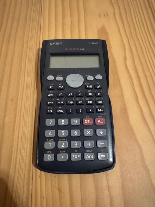 Calculadora Casio ciêntifica