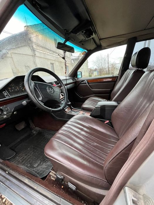 Продам Мерседес 124