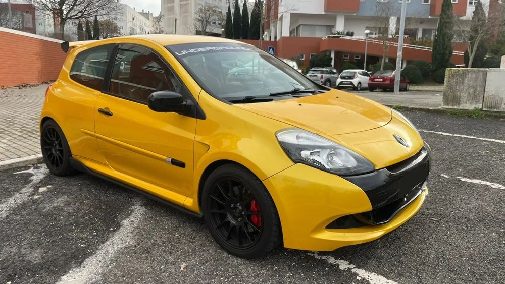 Renault Clio 2.0 16V 200 RS Cup