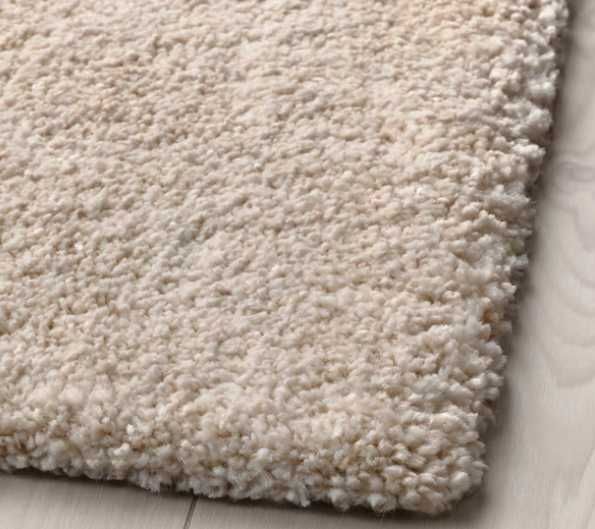 Carpete pelo curto, branco-bege