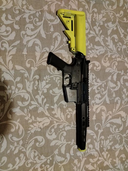 Vendo replica de airsoft M4 full metal