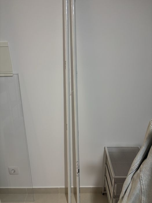 Dois varões para cortinados Ikea HUGAD