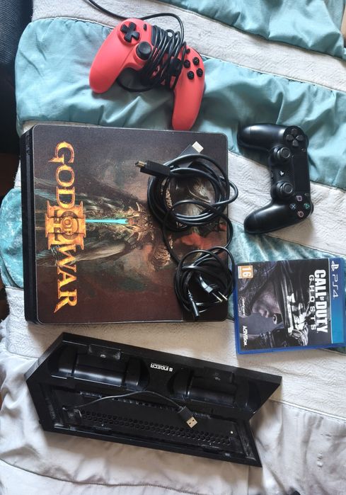Ps4 em bom estado e conservado !