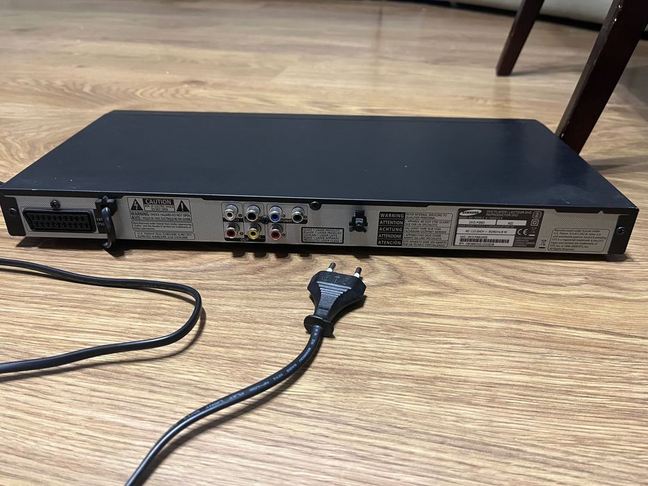 Odtwarzacz DVD Samsung DVD-P390 USB DivX czarny