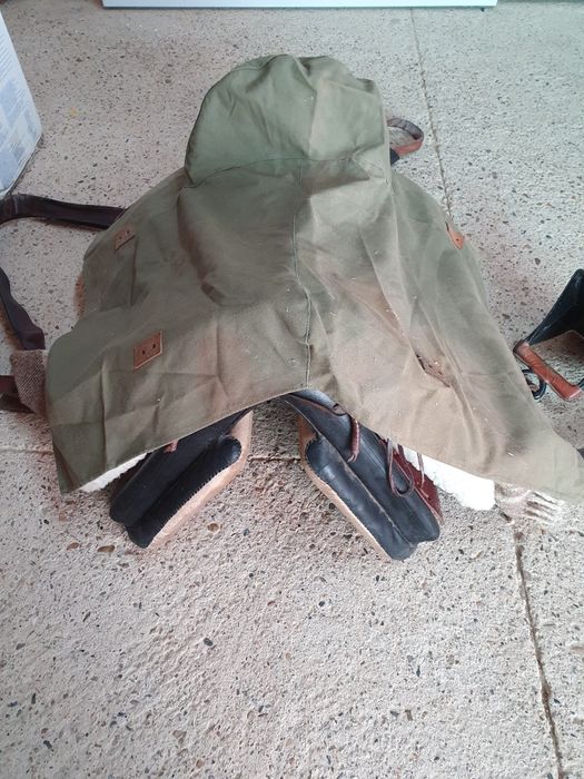 Cadeira espanhola de montar a cavalo.