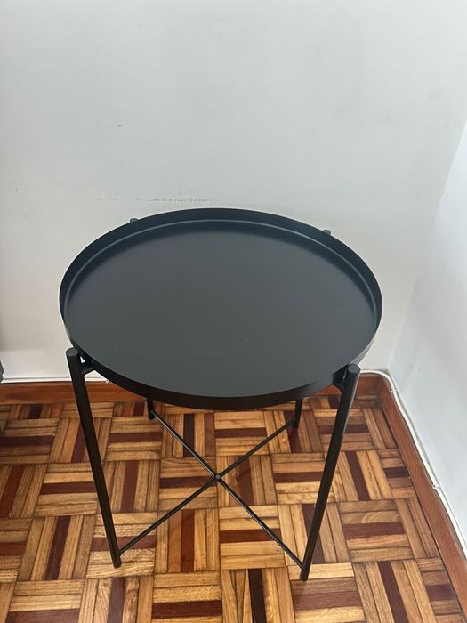 2 mesas de cabeceira