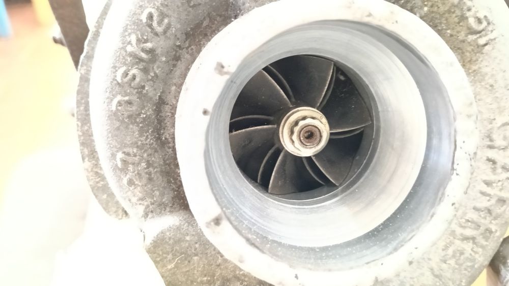 Turbo Mercedes OM605