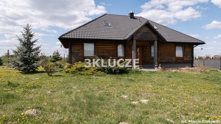 Parterowy dom z inwestycyjną działką