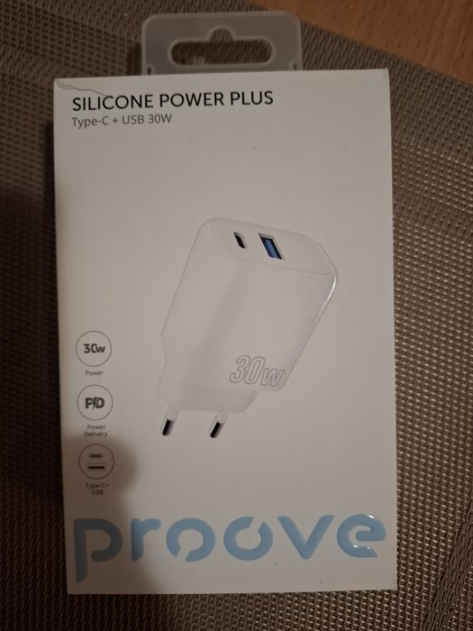 Зарядний пристрій proove