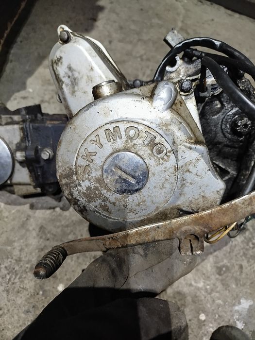 Запчастини до мото