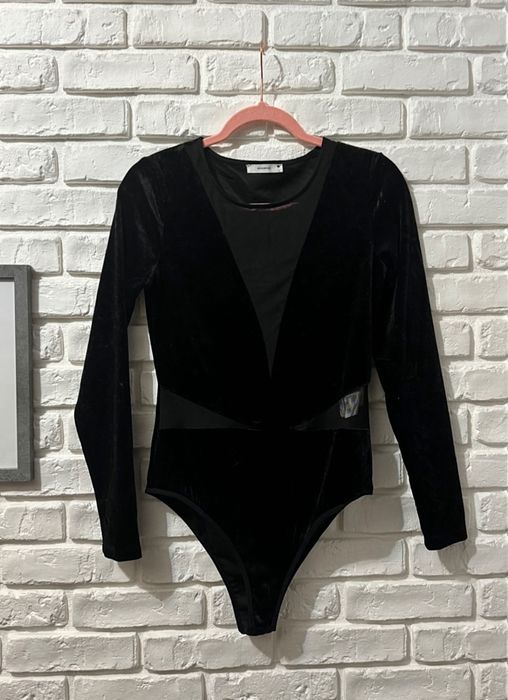 Nowe czarne welurowe body Reserved