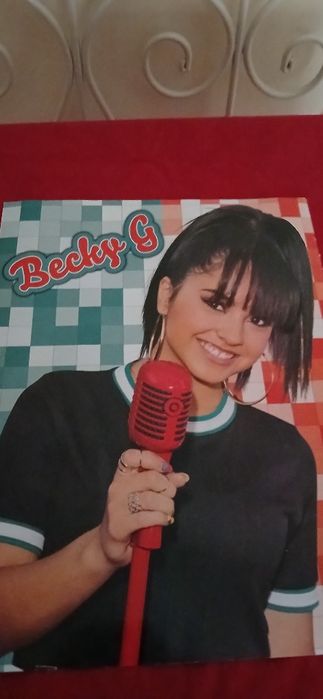 Poster Becky G, novo