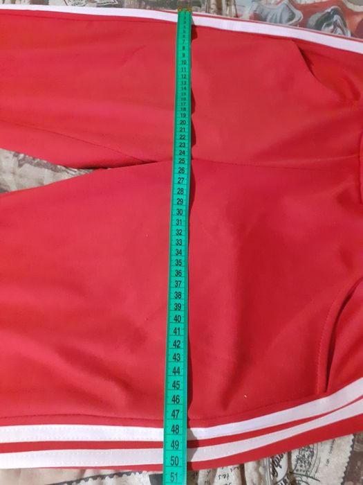 Продам женский спортивный костюм. Розмер S.