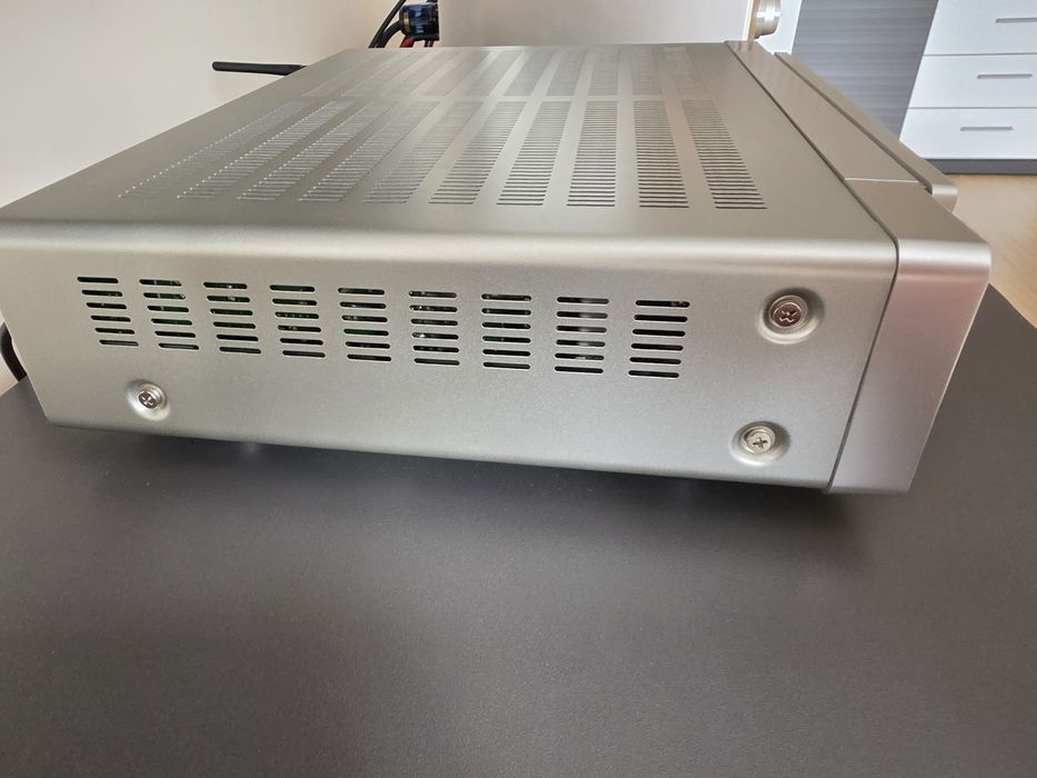 Amplituner Marantz Cinema 70s