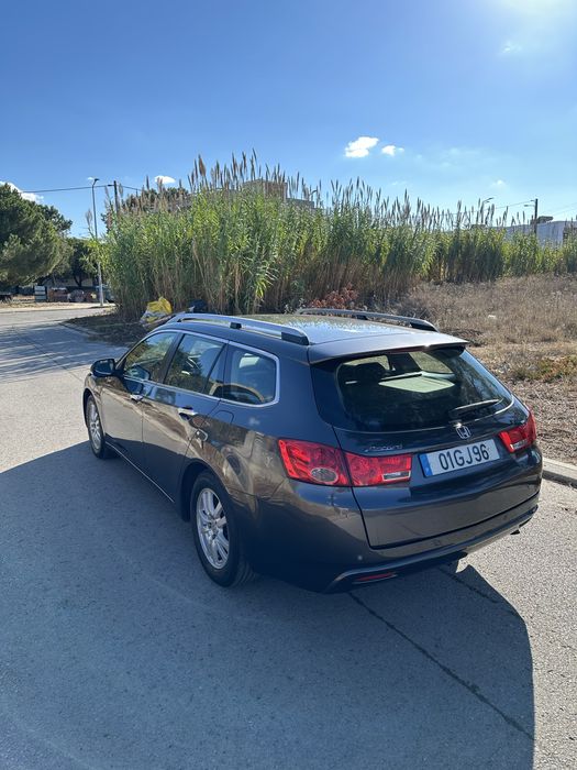 Honda accord tourer 2.2 — photo 2