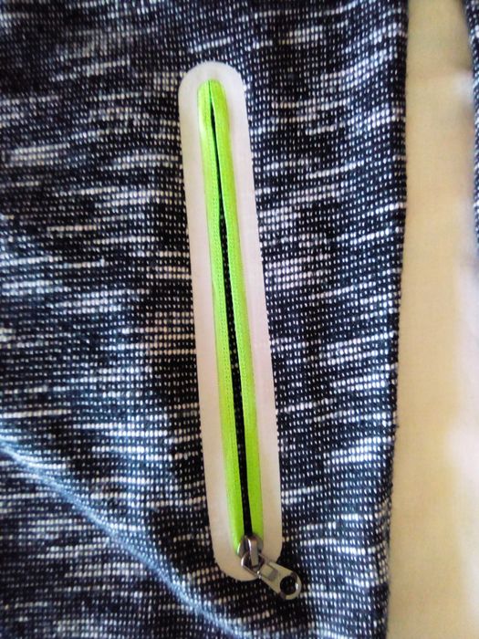 Casaco de malha com carapusso