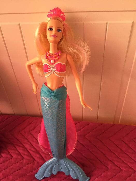 Bonecas Barbies varios modelos
