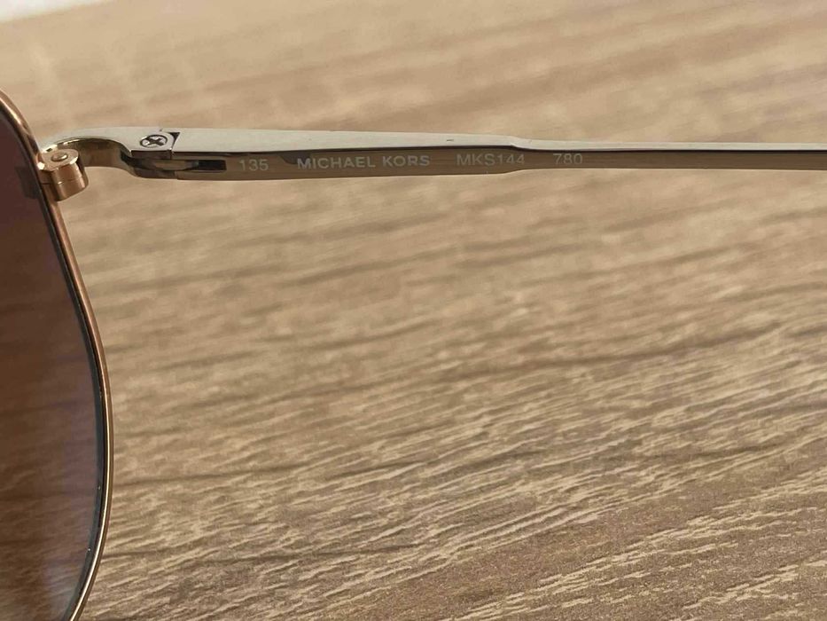 óculos de sol aviador Michael Kors MKS144