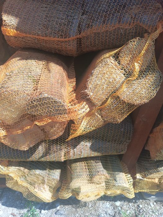 Drewno workowane. Opał. Cena za worek. Możliwość transportu.