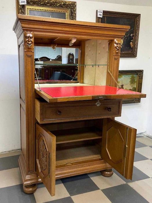 Антикварна висока Шафа бар тумба  1879 бу