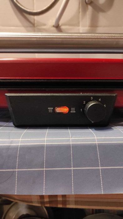 Гриль-барбекю електричний Bosch TCG4104, 2000 Вт