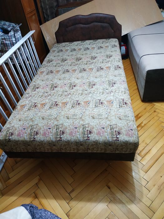 Дерев'яне ліжко б/в