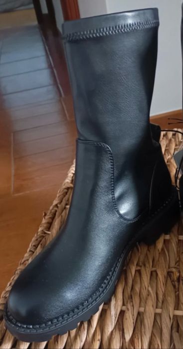 Botas novas, novas com etiqueta,