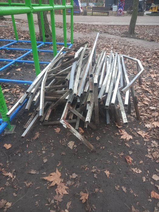 Металл квадрат б/у