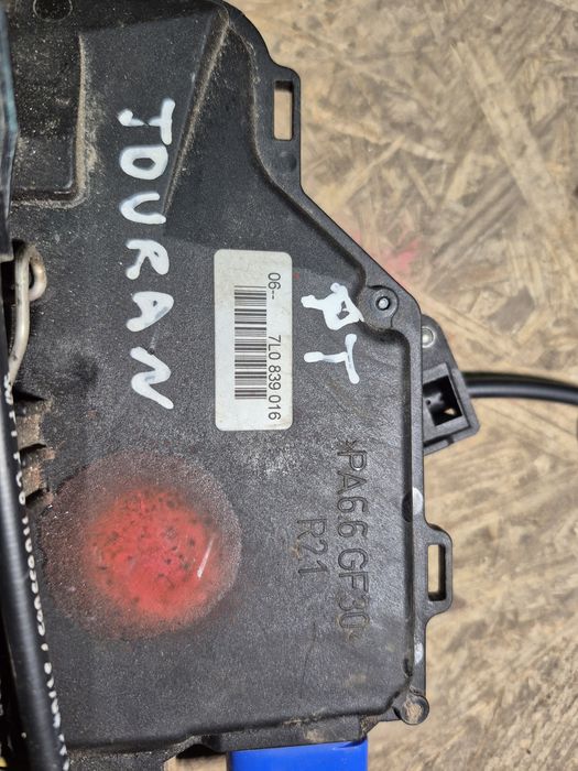 Oryginalny zamek prawy tył vw touran linka 7pin altea