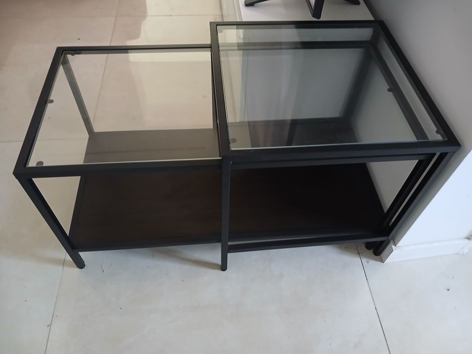 Mesa de sala em vidro, metal e madeira