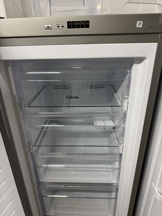 Zamrazarka Cylinda No-Frost inox