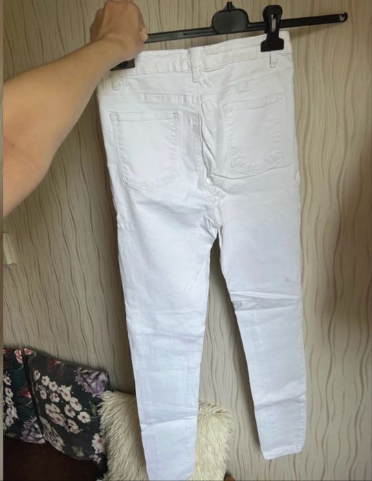 Spodnie skinny rurki damskie M białe Goodies białe