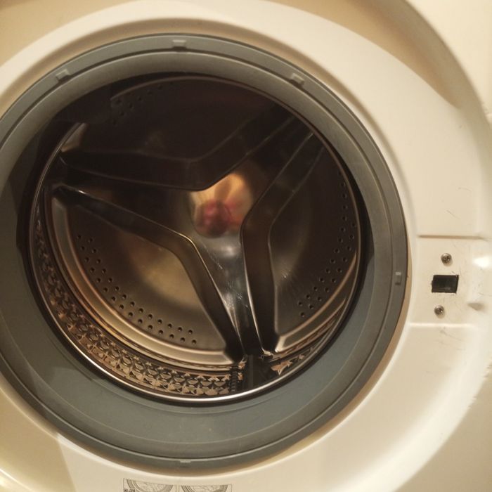 Продам пральну машину Samsung EcoBubble 6 кг