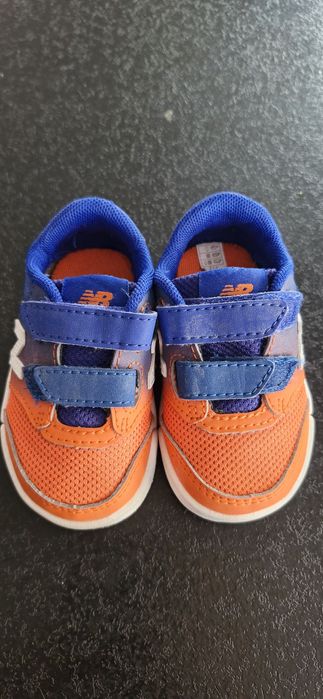 Adidaski New Balance r. 18.5