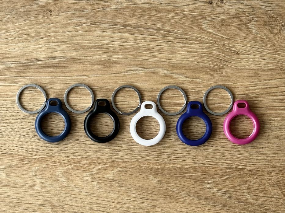 Пластиковий чохол брелок для Apple AirTag чехол брелок