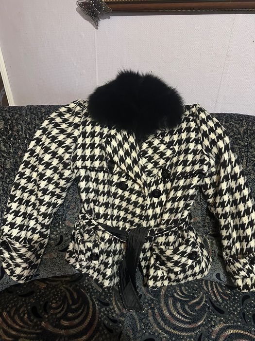 Продам полу пальто,піджак Max Mara р 46-48